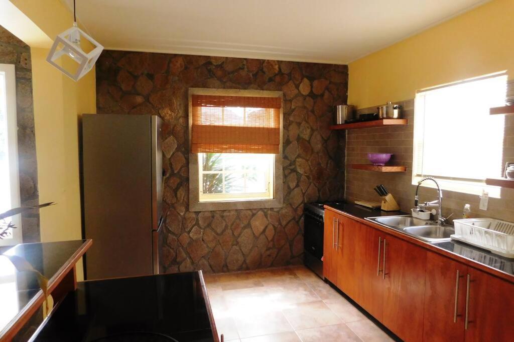 Tropical Home Oasis ซูฟริแยร์ ภายนอก รูปภาพ