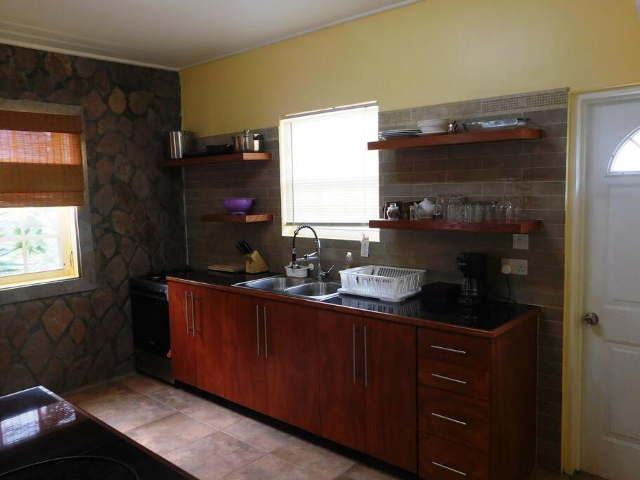 Tropical Home Oasis ซูฟริแยร์ ภายนอก รูปภาพ